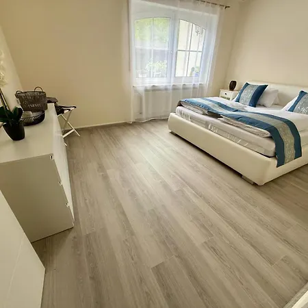 Lejlighed Moseloase Am Weinberg Mit Pool Und Sauna In Bullay