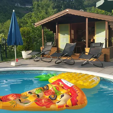Moseloase Am Weinberg Mit Pool Und Sauna In Bullay Appartement