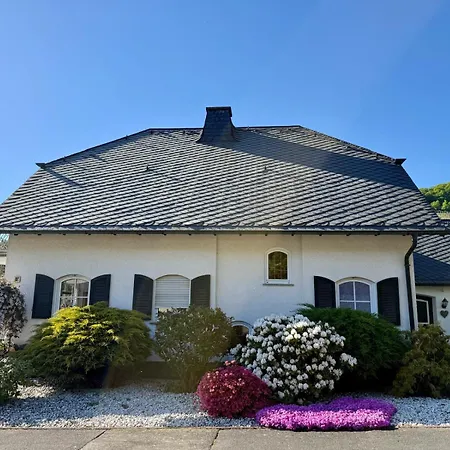 Moseloase Am Weinberg Mit Pool Und Sauna In Bullay * Alf